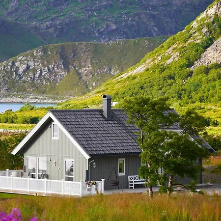 Majestic Horizons Lofoten Chalet *